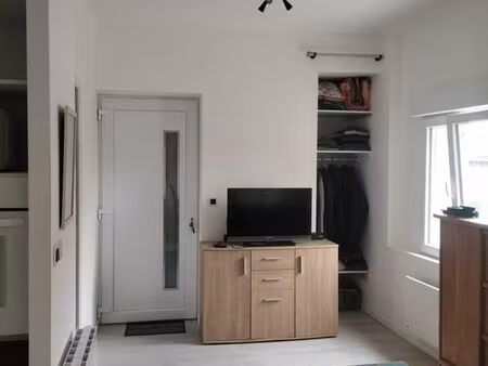 studio 23m2 toutes charges comprises