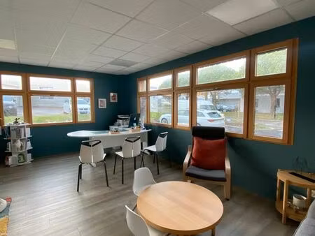 bureaux 80 m² pacé