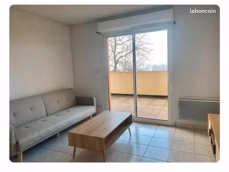 charmant t2 meublé avec terrasse