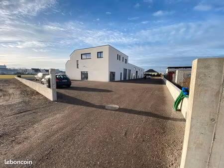 depôt local 2 entrepôts avec bureau et accès pmr batiment neuf