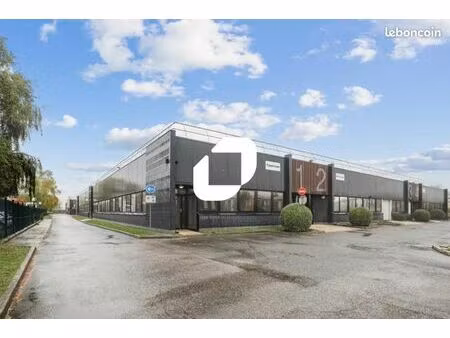 local d'activité 369 m²