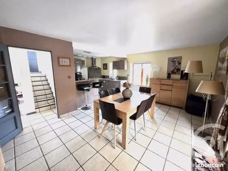 maison 6 pièces 126 m²