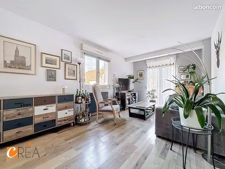 maison 6 pièces 85 m²
