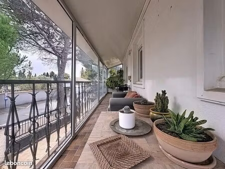 villa spacieuse avec piscine & fort potentiel