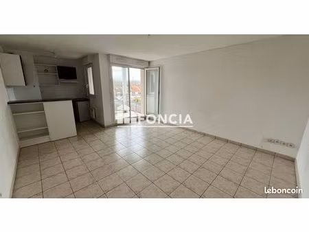 t3 avec balcon  deux parking en résidence récente sécurisée avec gardien