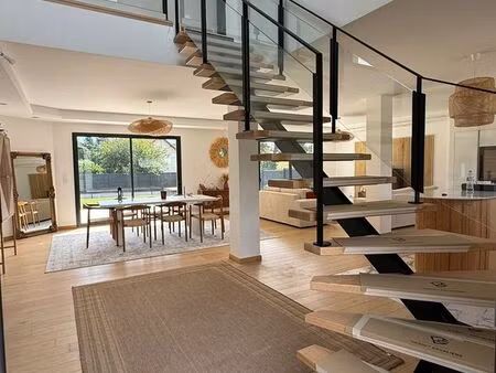 maison 6 pièces 109 m²