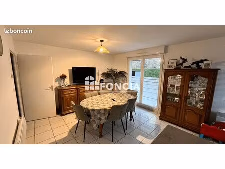 t3 avec terrasse et deux parkings vendu loué pour investissement