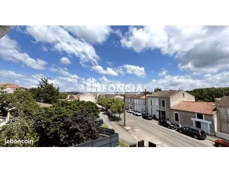 appartement t2 terrasse et place de parking
