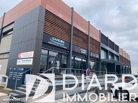 bureaux 32 m² vitre