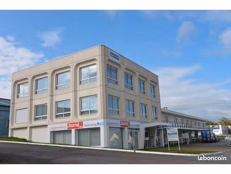 bureaux 73 m² vitre