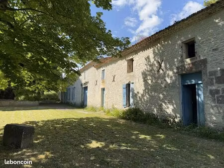 maison 3 pièces 200 m²