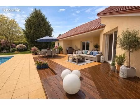 maison 4 pièces 140 m²