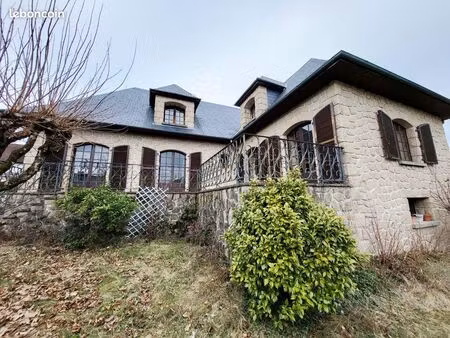 maison 5 pièces 150 m²