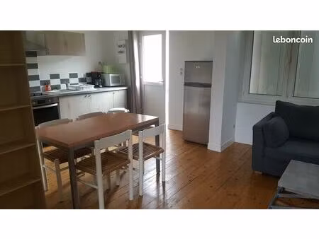 t2 très clair 40 m2 entièrement meublé centre ville avec local et parking gratuit