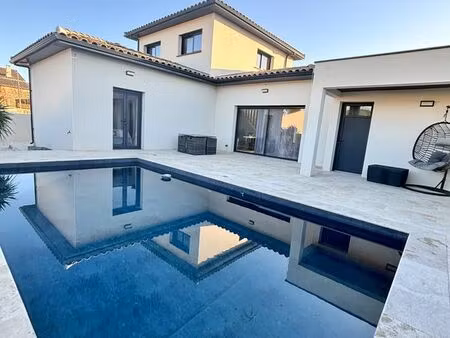 villa 4 pièces 123 m²