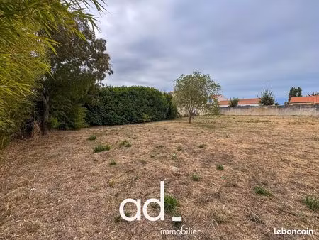 terrain 360 m² l'houmeau