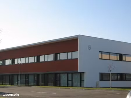 bureaux 96 m² bruz