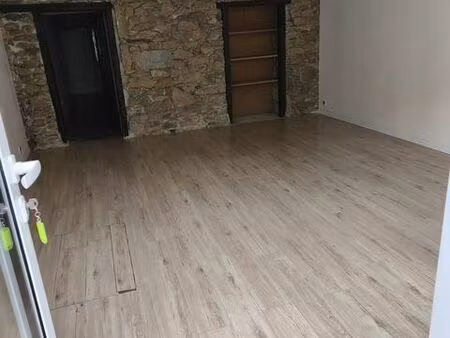 loue local commercial brassac