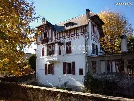 propriété 10 pièces 270 m²