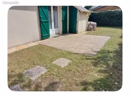 maison 150 m de la plage de la mine d’or