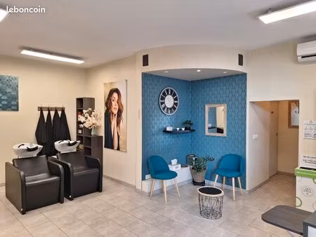 a vendre fond de commerce  salon de coiffure septfonds