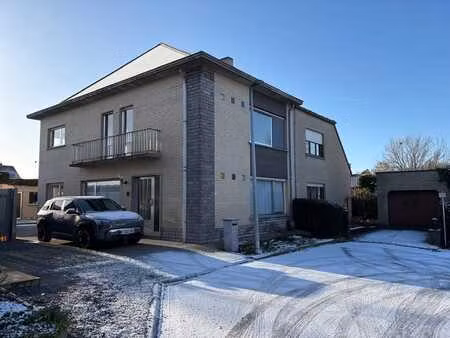 maison jumelée spacieuse avec garage et jardin à londerzeel