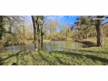 terrain 5480 m² charnizay