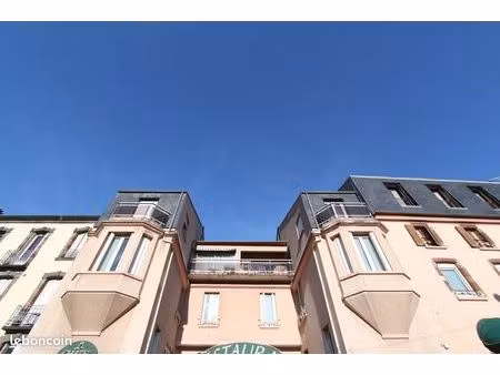 immeuble 9 pièces 1000 m²