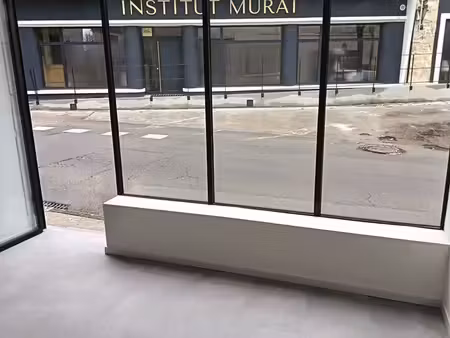 local commercial rénové - centre de labastide-murat - coeur de causse