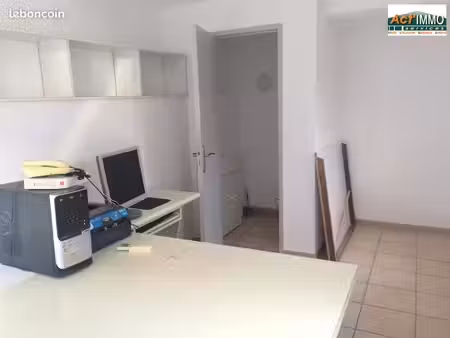 local commercial miramas