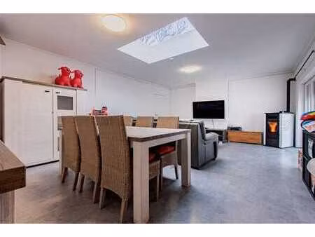 coquette maison 2 chambres en très bon état