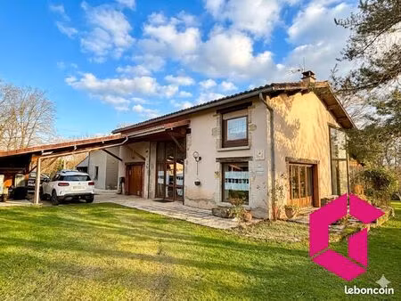 propriété 7 pièces 248 m²