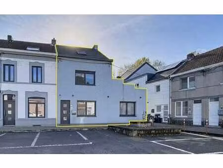 maison 3/4 chambres avec 2 terrasses et jardin