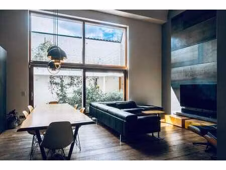 loft d’exception de 236 m² – quartier des vennes –parking