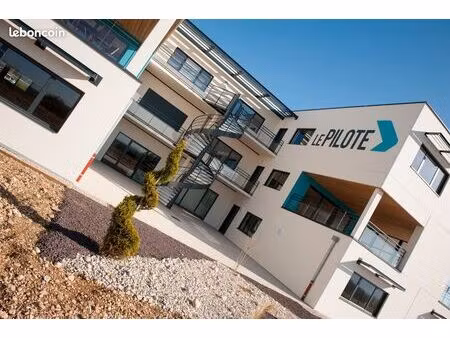 location bureaux individuels de 9 m2 / 13 m2/ 18 m2 avec espaces partagés - prix en foncti