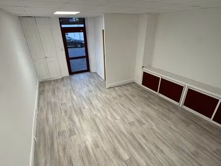 local commercial 20m2 à louer