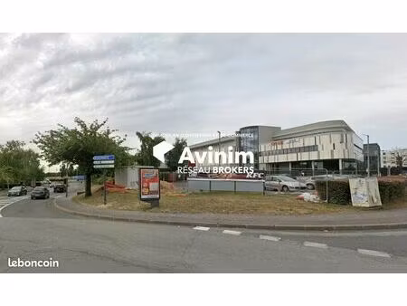 local commercial 305 m² goussainville