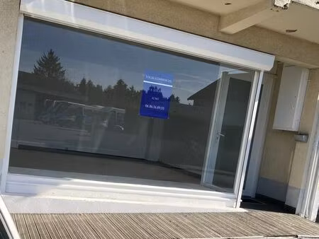 location local commercial