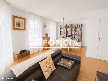 coup de cœur – f3 lumineux au dernier étage – bailly-romainvilliers