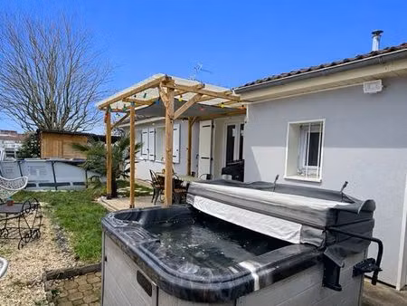 maison plain pied à pont-du-château dans un quartier calme