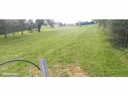 terrain à bâtir de 1172m² viabilisé - centre d'igé