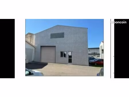 location dépôt ou commerce