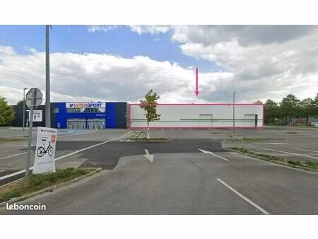 local commercial 552 m²
