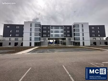 local commercial 1 253 m²