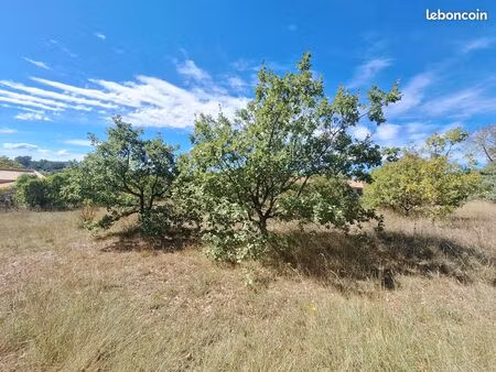 terrain 1512 m² régusse