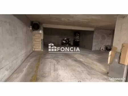 double emplacement de parking - 28 rue diderot - issy les moulineaux