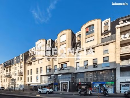 local professionnel en centre ville d'antony