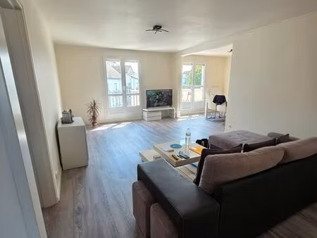 appartement 3 pièces 84m²