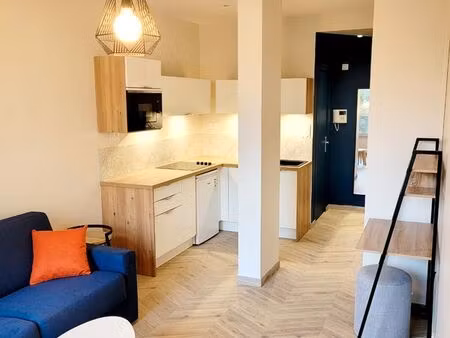 charmant studio rénové dans résidence de standing