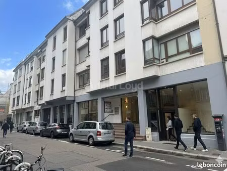 bureaux 928 m²